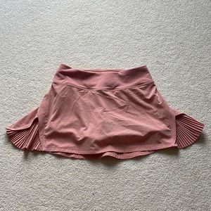 Lululemon peach/salmon size 2 tennis skirt